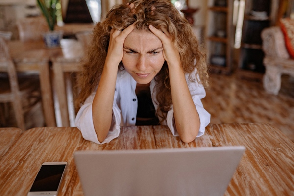 How Stress Affects Women Differently than Men